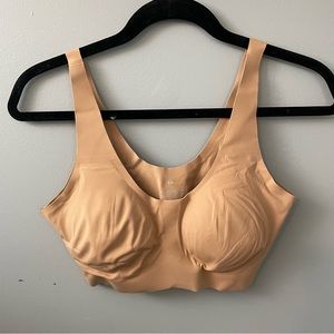 NWT Knix shaping wireless bra size L